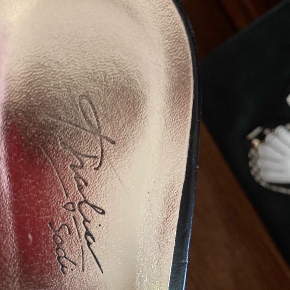 Sandals - Picture 8 of 8